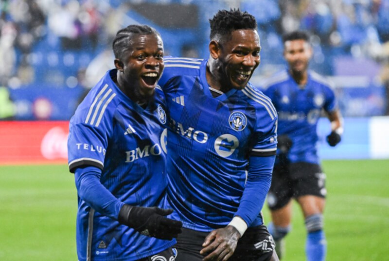 Cầu thủ CF Montréal ăn mừng bàn thắng