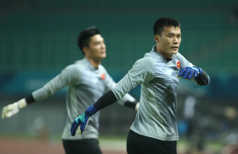Trần Nguyên Mạnh luyện tập cho đội tuyển U23